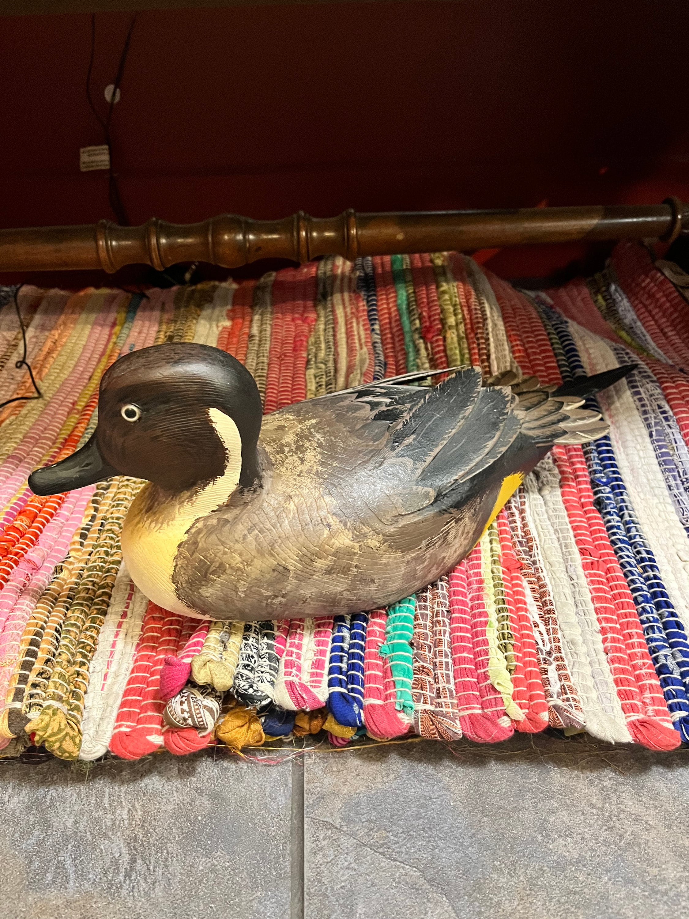 Stunning 17 x 5 x 7“ high signed Canadian hand carved pintail duck — great detail and condition — fabulous decor or gift