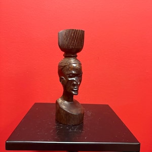 Schöne afrikanische Statue eines Mannes aus Eisenholz — schwer und schöne Qualität — 15 cm hoch