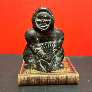 7 inch inuit soapstone statue of a hunter was a fish — 1975 — great condition