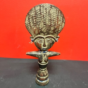 Alte afrikanische Ashanti Statue mit Perlen — tolle Patina — 33cm groß — guter Zustand