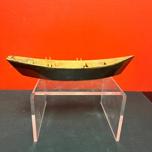 Lovely 10 x 3” indigenous first nations Pacific northwest Coast primitive Canoe — wonderfully simple and authentic