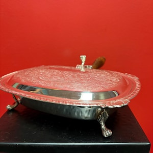 Beautiful silver plated antique 10 x 8 x 2” high silent Butler or crumb scoop —