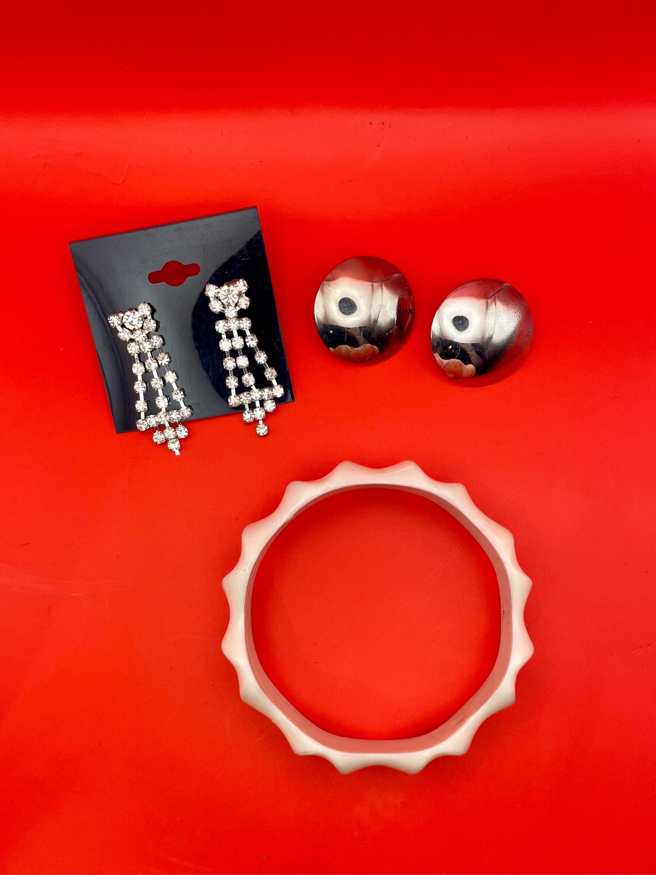 6点セット（ネックレス3点、ブレスレット3点、イヤリング3点） - Etsy 日本