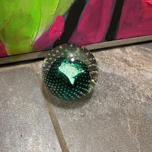 Cathiness art glass Scotland paperweight — signed and authentic — great for gift — good value