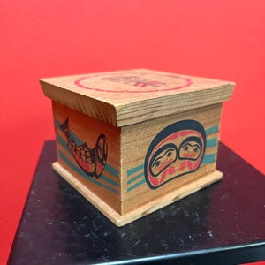 Beautiful small model indigenous first nations pacific West Coast potlatch box — 4 x 4 by 3 inches high— great imagery