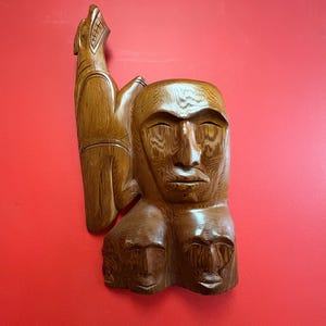 Beautiful indigenous Pacific Northwest Coast first Nations 21 x 12“  wide transformation cedar plaque— very unusual and beautiful — wow