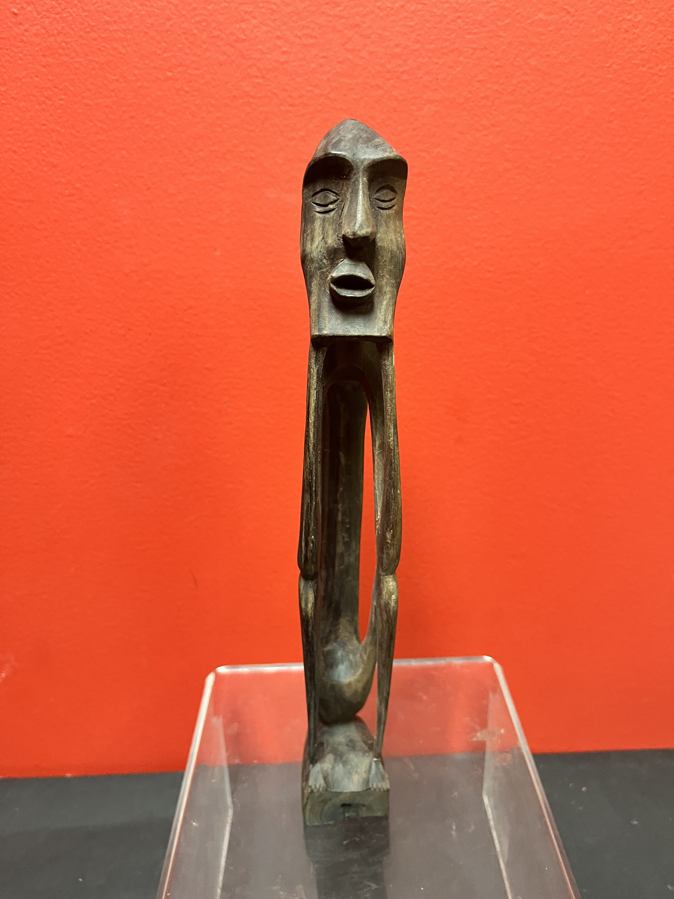 高さ11インチの美しいアフリカ様式の彫像 - 木製の古い美しさ - 完璧な