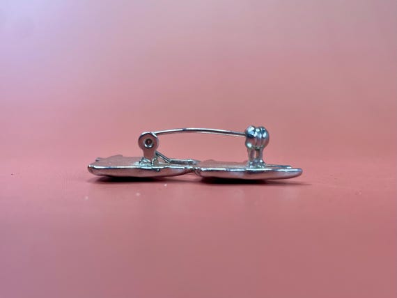 Cute Untested Silver Fish brooch - image 4