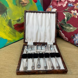 Set of six English antique silver plated hors d’oeuvre forks in original box — great value and perfect gift