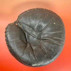 Fabulous  antique  leather baseball catchers mitt — great gift for the baseball enthusiast