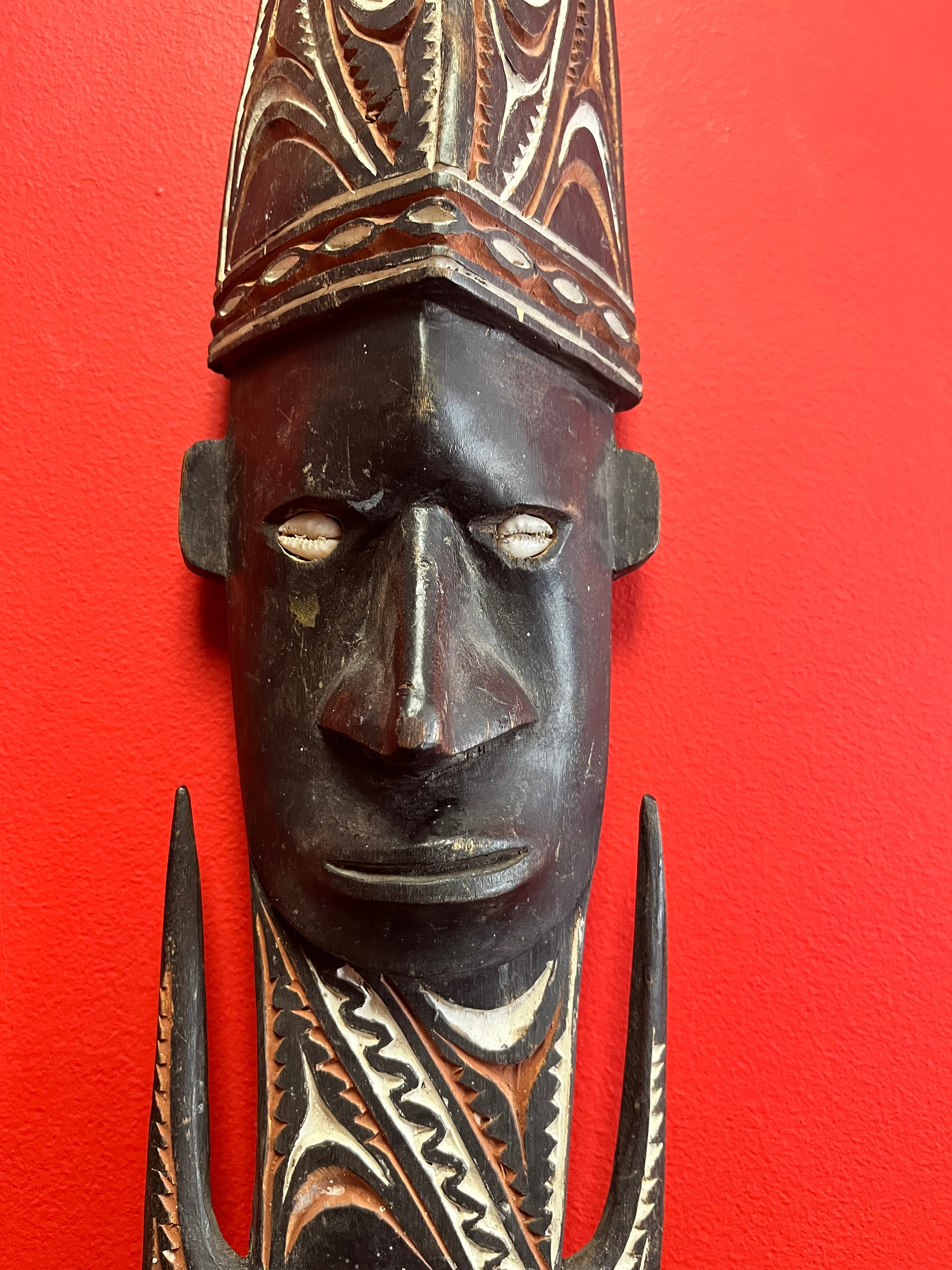 アンティーク パプア ニューギニア 23 インチ マスク、貝殻の目付き