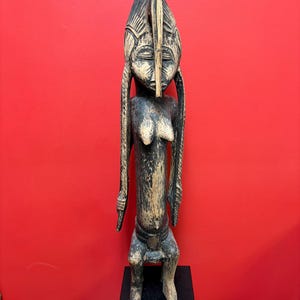 Stunning 32 inch tall antique Nigerian statue of a seated woman - fertility statue —  great condition see photos — old beauty