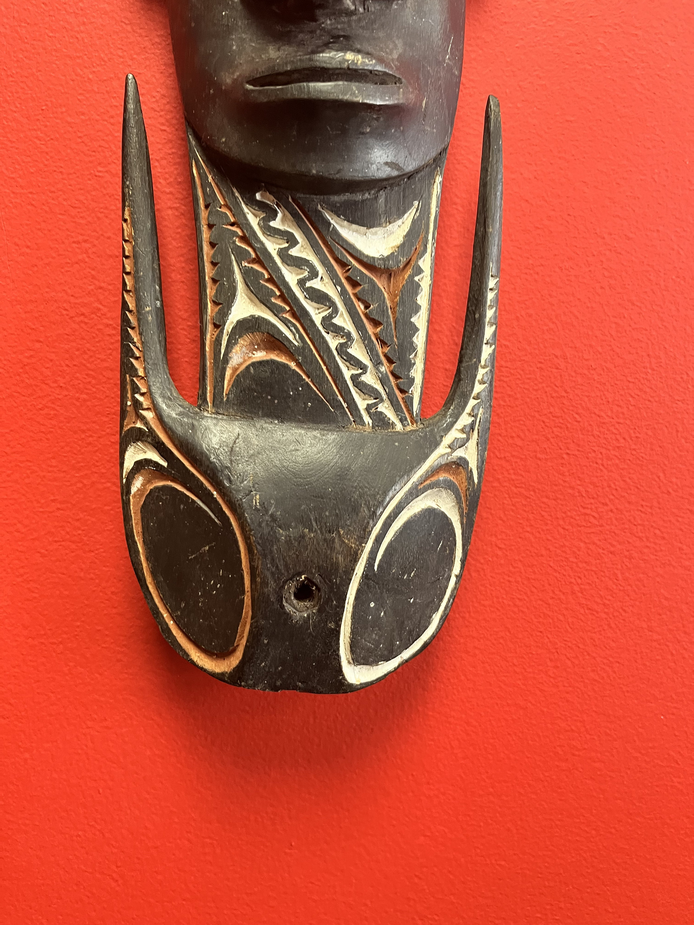 アンティーク パプア ニューギニア 23 インチ マスク、貝殻の目付き