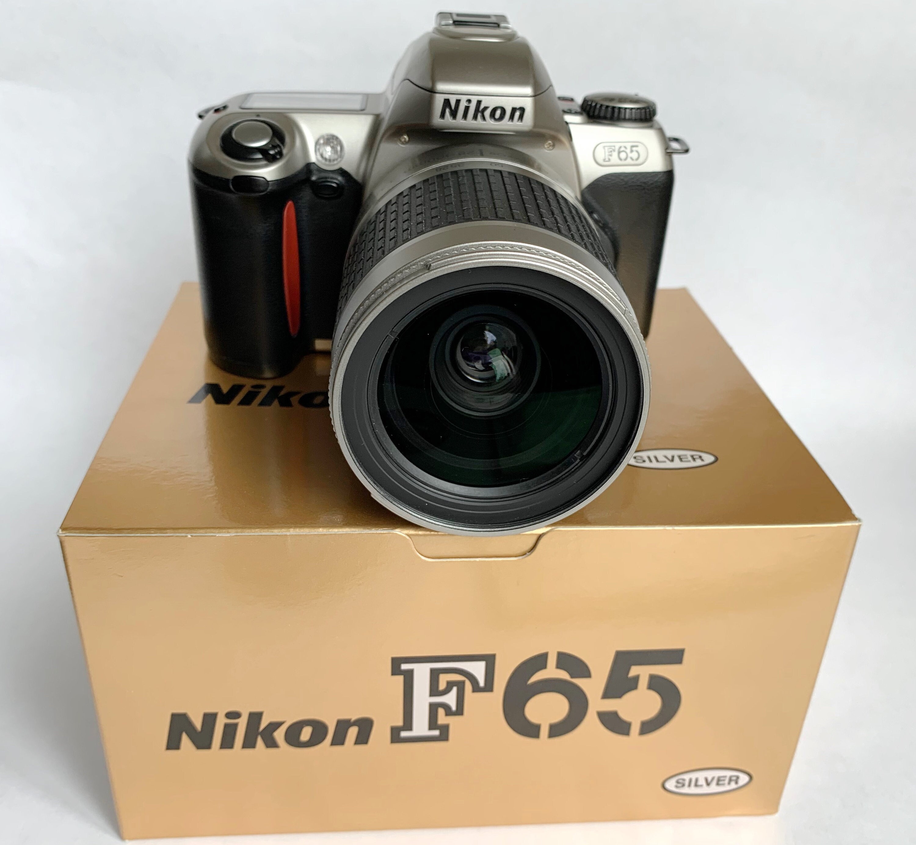 Nikon F65 (N65 in Other Markets) Vintage Film 35mm Camera W/nikkor