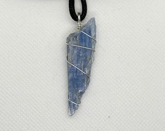 blue kyanite necklace | crystal necklace | wire wrapped necklace | crystal pendant | wire wrapped pendant | handmade jewelry | hippie