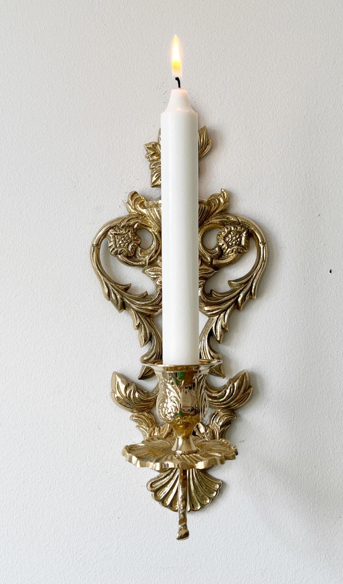 ヴィンテージ真鍮製壁取り付け用燭台 – クラシックな装飾のため