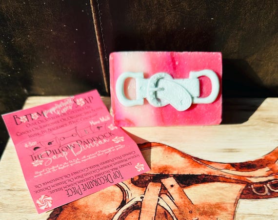Equestrian Peppermint Kisses Soap and  fragrance embellished with an equestrian theme that only a horse lover will love understand!! Indulge