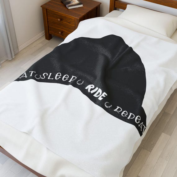 Equestrian Velveteen Plush Blanket - Horse Lover Gift, Cozy Throw, Bedroom Decor, Animal Print Bedding, Horseback Riding Home Accent