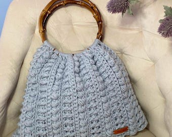 Blue Moon Bag crochet pattern. Crochet Handbag With Wooden handles. Crochet shoulder bag. Crochet purse. Crochet tote. Crochet gift for her.