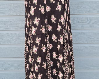 90s plus size Black Floral Dress with inserts and a full skirt