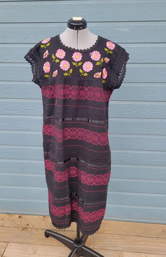 Vintage Mexican Dress Black and Pink - image 2