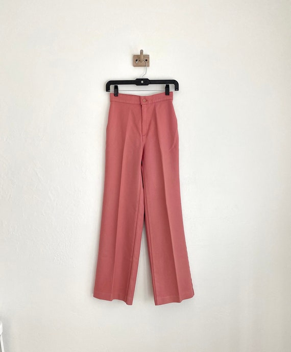 70s pink Levi’s high rise pant