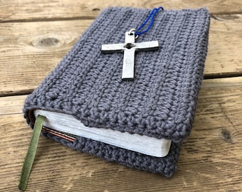 Book Cover Crochet Pattern // Bible Cover Crochet Pattern // Crochet Gift for Grandma // Baptism Gift // Confirmation Gift