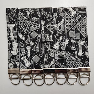 Sleutelhanger-polsbandje (schaakpatroon)