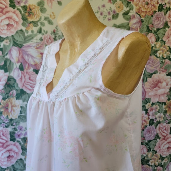 Darling 1960's Nightgown // Sweet Floral Loungewe… - image 5