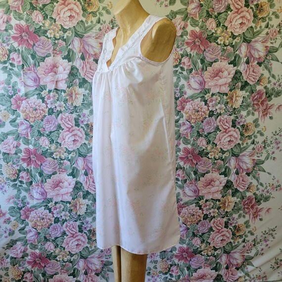 Darling 1960's Nightgown // Sweet Floral Loungewe… - image 6