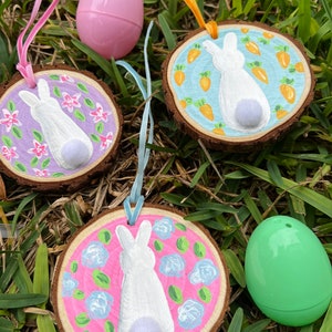 Easter bunny, bunny butt wood slice ornament, hand painted Easter basket charm, Easter decor