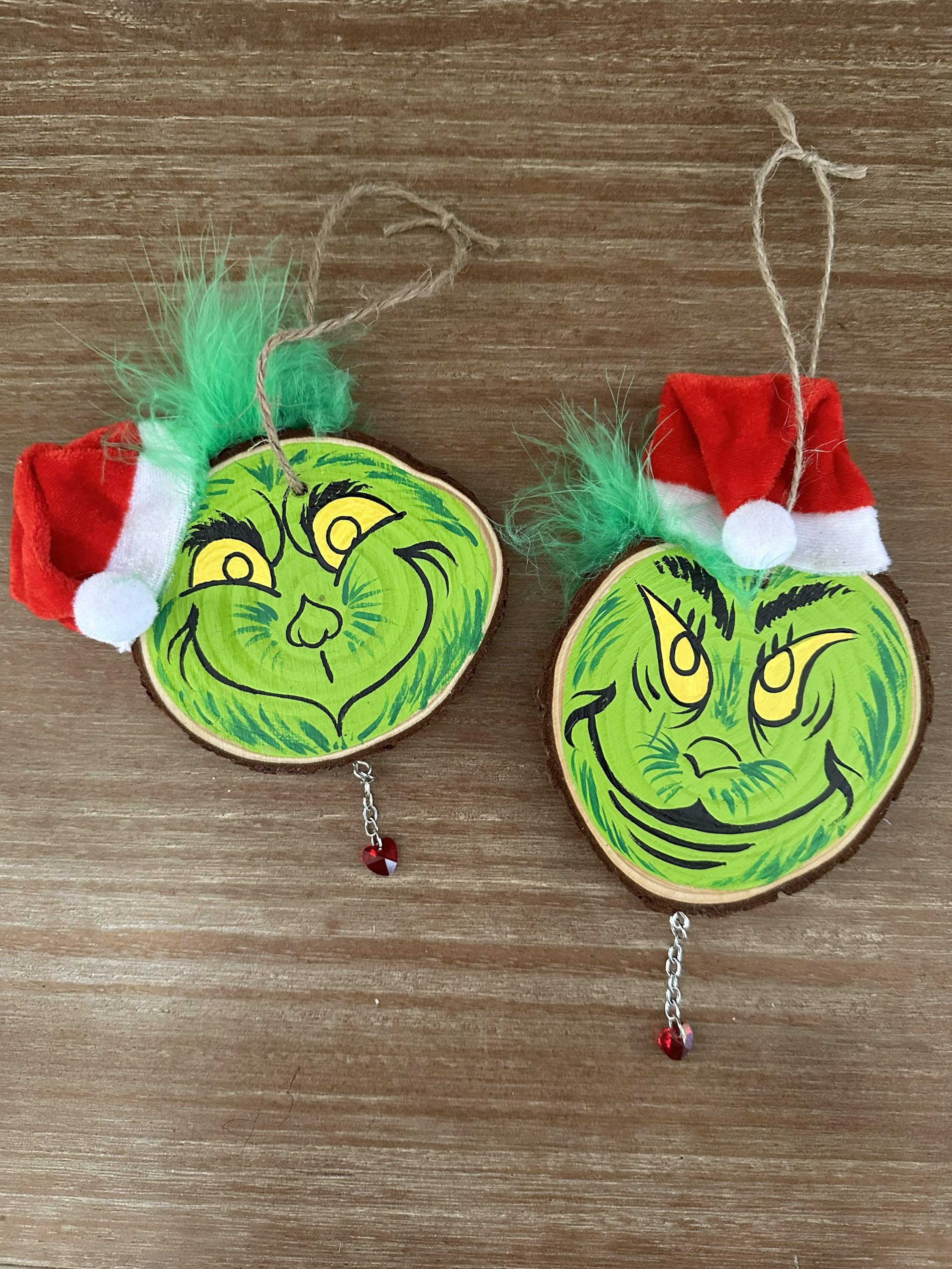 Slice Rinch Hand Painted Wood Slice Ornament, Grinch With Red Heart Charm - Etsy