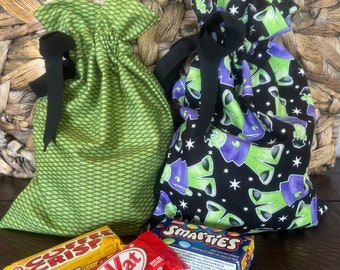 Halloween Loot Bag; Fabric Treat Bag; Reusable Candy Bag; Green; Black