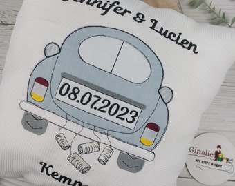 Personalisiertes Hochzeitskissen mit besticktem Auto - Datum und Namen vom Brautpaar - Ehepaar Geschenk - Braut und Bräutigam