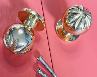 Brass Cabinet Knob | 4 colour finishes | Kitchen cupboard knob | handles and knobs | perfect or wardrobes, drawers and side tables.