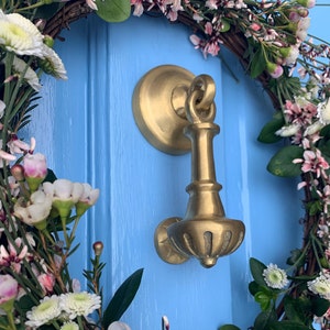 Scallop Drop Door Knocker | Available in 5 Colour finishes | Unique Front Doors hardware for your front door