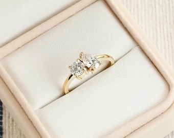 1.26 CT Toi Et Moi Moissanite Engagement Ring/ Pear Cut and Round Cut Moissanite Ring/ Two Stone Wedding Ring/ You and Me Ring/Promise Ring