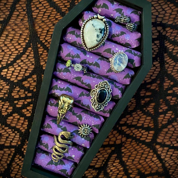 Porta anillos de ataúd de murciélagos morados, joyero gótico, caja de anillo espeluznante, porta joyas, caja de almacenamiento de anillos, almacenamiento de anillos, organizador de anillos,