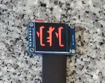 The Mandalorian - Beskar Gauntlet Display