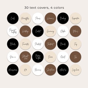 Puede incluir: Treinta pegatinas redondas de color blanco, negro, marr&oacute;n y beige con texto en cada una. El texto incluye palabras como "Peinados", "Precios", "Mujeres", "Reservas", "Inspiraci&oacute;n", "M&eacute;todos de pago", "Boda", "Contacto", "Sorteo", "Olaplex", "Hombres", "Rubias", "Favoritos", "Productos", "Tratamiento", "Marcas", "Preguntas frecuentes", "Novedades", "Pelo liso", "Antes y despu&eacute;s", "Ofertas", "Preguntas y respuestas", "Consejos", "Accesorios", "Kits", "Opiniones", "Pelo corto", "Acerca de nosotros" y "Pelo largo".