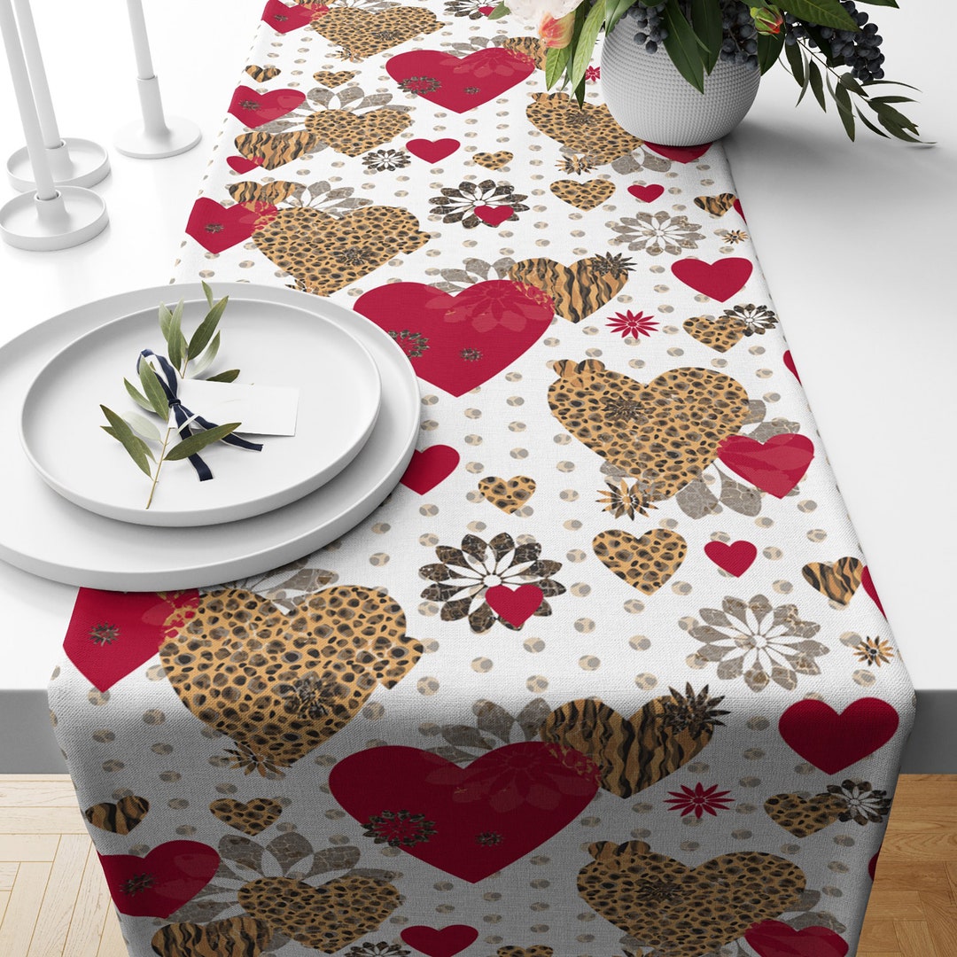 Heart Table Runner, Valentine's Day Red Heart Runner, Love Hearts ...
