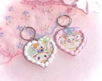 Heisei Retro Kawaii Kitty Heart Keychain, Trinket charm