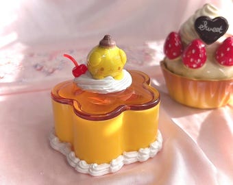 Pudding puppy cake box / decor / trinket