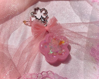 Cherry blossom baby bear shaker keychain / sakura charm / resin shaker bag accessory