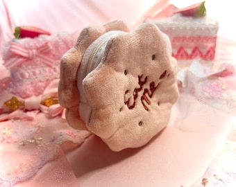 Soft and sweet biscuit coin pouch / cookie trinket bag / heisei retro plush