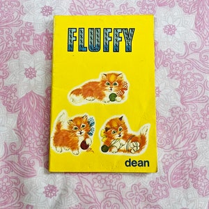 Libro infantil vintage de la serie Little Gem de Joyce Smith Deans, de 1976, con gatos y gatitos, de estilo kitsch.