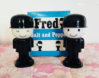 Homepride Flour Fred Set di ampolle per sale e pepe, agitatori, anni '70, Airfix Spillers, vintage, nella scatola originale VGC