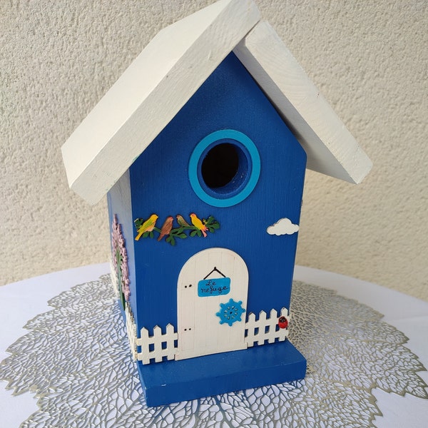 Nichoir abri cabane décoré original pour les oiseaux du jardin pour un cadeau utile