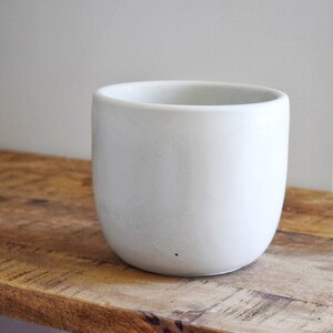 Minimalist Planter, Houseplant Decor, Handmade Concrete Planter, Neutral Planter, 6'' Plant pot, Nordic Planter, Japandi Planter, Indoor Pot image 6