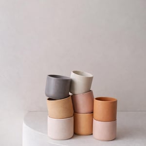 Jardinière en béton fabriquée à la main, pot de plante d'intérieur coloré (3 x 3 pouces)